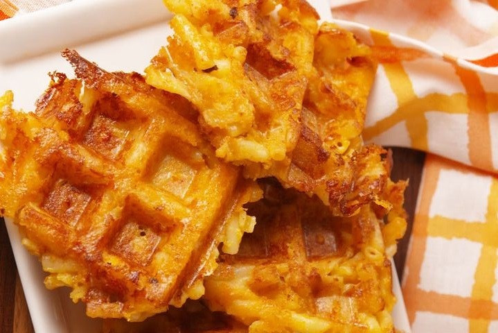 DIY Mcdonald's-inspired breakfasts and more with this Cuisinart waffle maker